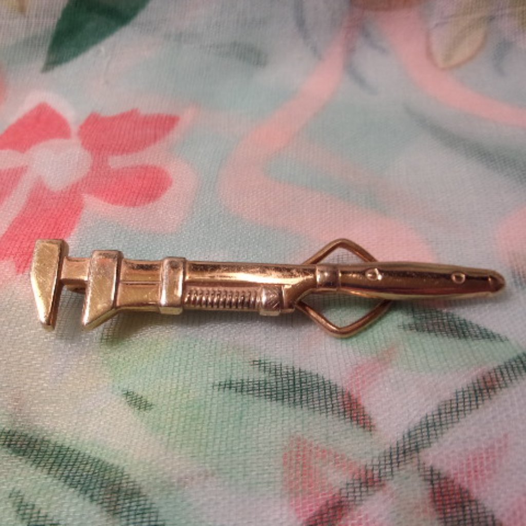 Vintage Gold Tone Monkey Wrench Tie Clasp Bar